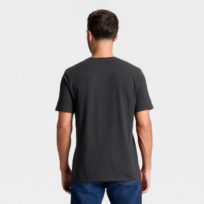 Мужские рубашки Goodfellow & Co Men's Short Sleeve Sleigh World Tour Graphic Shirt - Goodfellow & Co™ Black XXL — фото 2