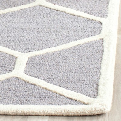 Hand-Tufted Cambridge Round Wool Rug in Silver/Ivory, 3' x 5'