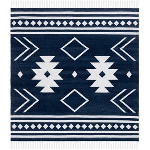 Kilim With Fringes KLM764 Flat weave Rugs - Safavieh - 1 of 4