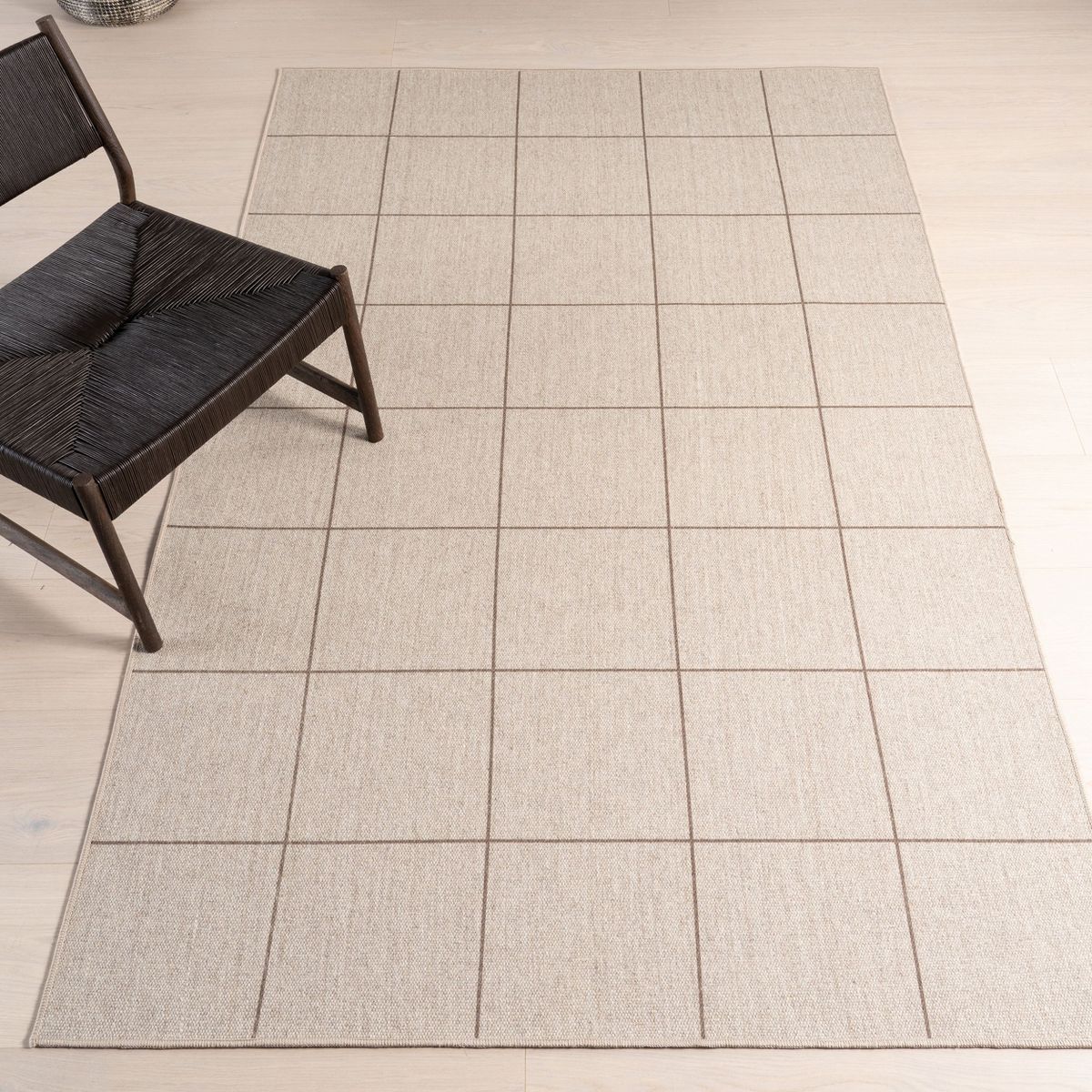 Nuloom Calandra Checkered Pet Friendly Machine Washable Area Rug - thumbnail 2