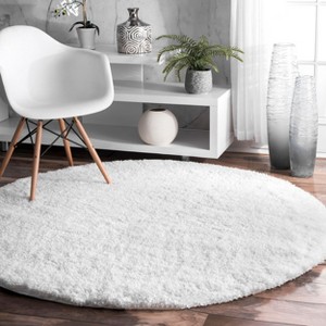 Nuloom Gynel Contemporary Shag Area Rug, Round 4', White - 1 of 4