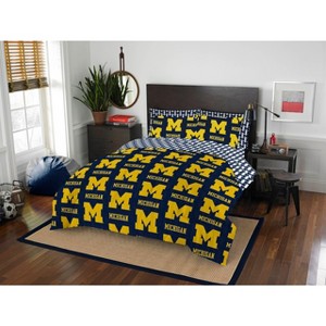 NCAA Rotary University of Michigan Wolverines 7 PC Queen Bed In Bag Set - 1 of 3