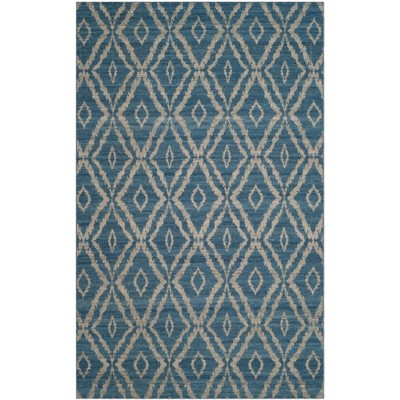 blue/grey