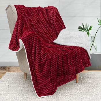 PAVILIA Christmas Throw Blanket | Holiday Christmas Red Fleece Blanket |  Soft, Plush, Warm Winter Cabin Throw, 50x60 (Red Snowflakes)
