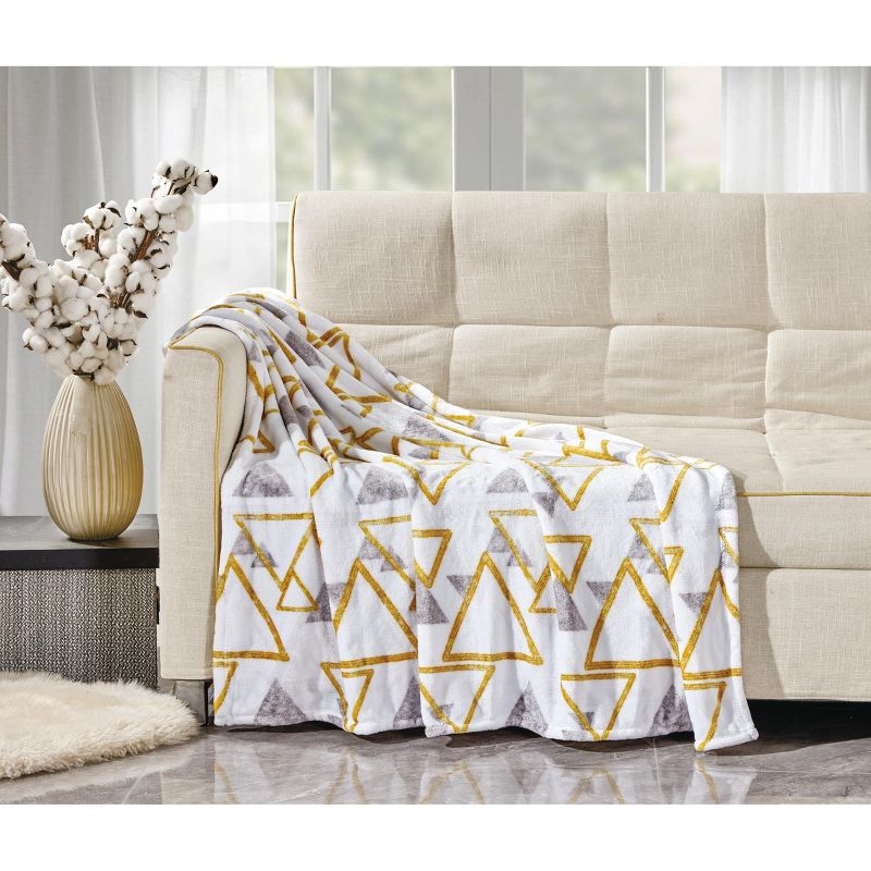 Super Lux and Plush Oversized Modern Elon Throw Blanket (50" x 70"), 1 of 4