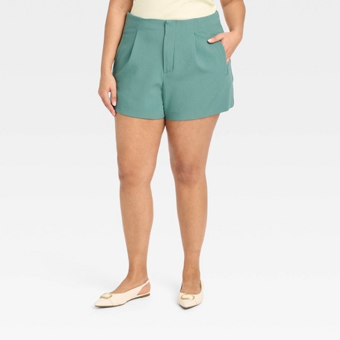 Women's Stretch Twill Shorts Plus Size Mid-Rise Pull-On Shorts