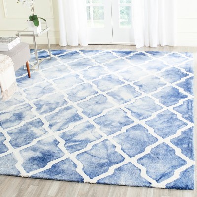 Ivory and Blue Hand-Tufted Wool 6' x 9' Area Rug