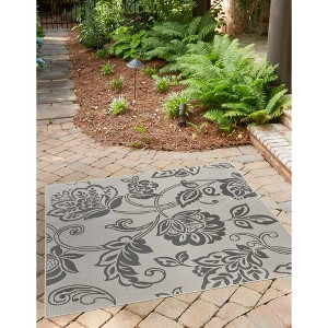 Unique Loom    Outdoor Botanical Floral Area Rug - 1 of 4