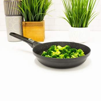 BergHOFF Balance Non-Stick Ceramic Omelet Pan 10, Recycled Aluminum, Moonmist Color: Green 3950457