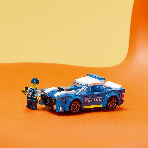 Auto de policía LEGO City para niños de 5+ años 60312 6