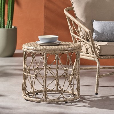Coolbibila Outdoor Patio Natural Rattan Side Table,Bohemian Style Round Coffee Table,Polyethylene Rattan Woven Patio Coffee Table