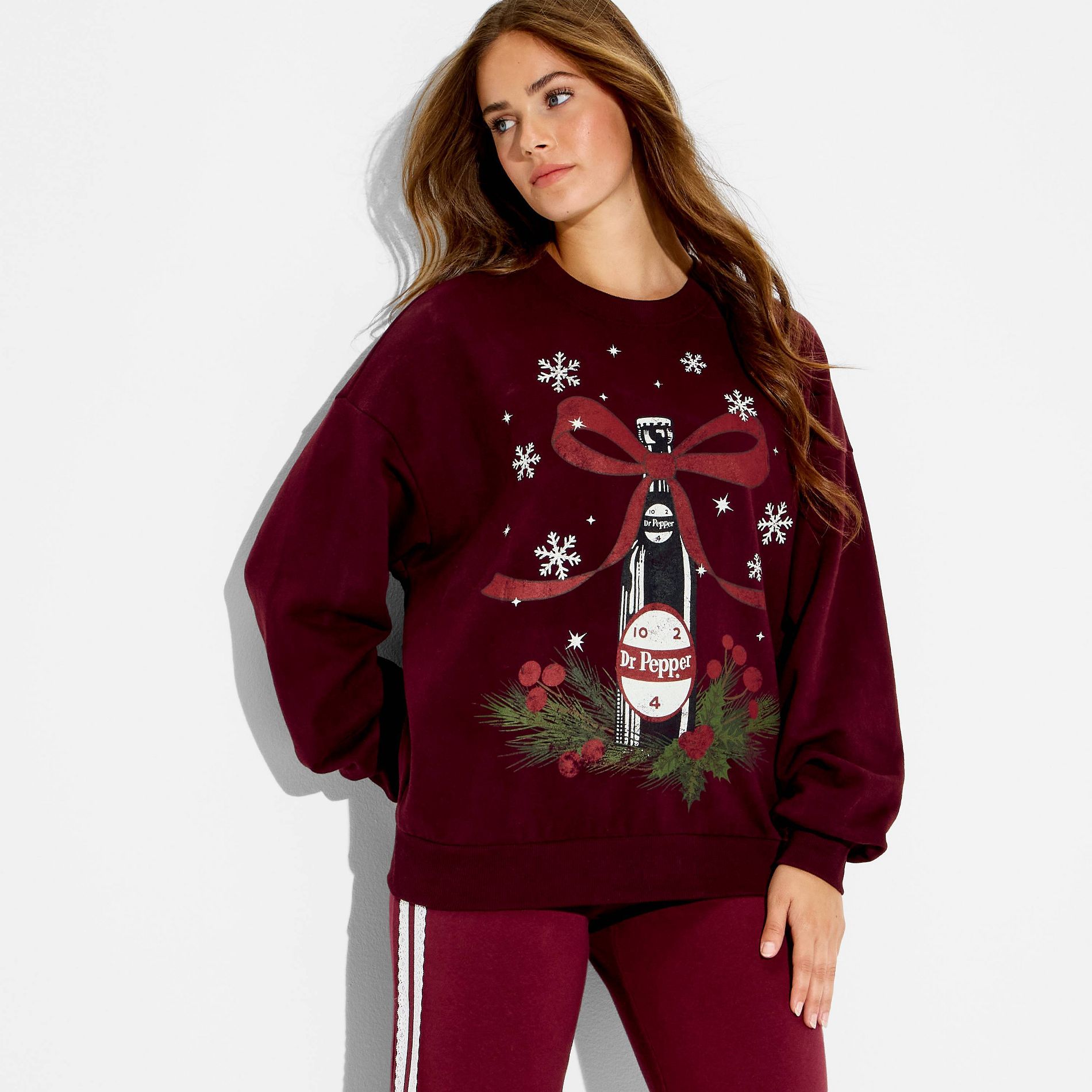 Women's Dr Pepper Bow Fleece Graphic Sweatshirt - Burgundy