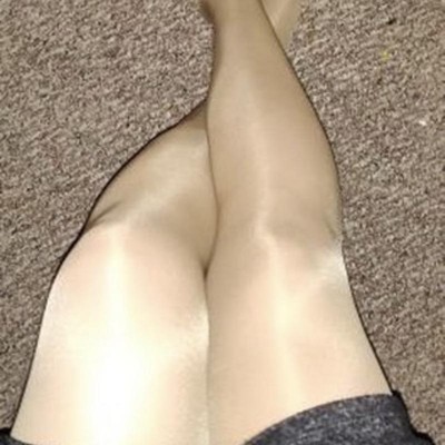 Lechery Women's Lustrous Silky Shiny 40 Denier Pantyhose (1 Pair
