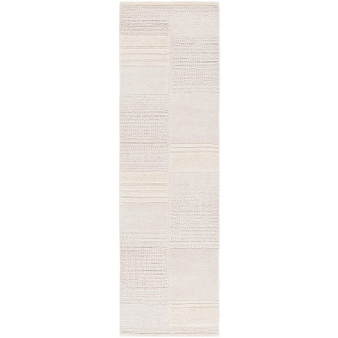 Manhattan MAN578 Hand Tufted Rugs - Safavieh - image 1 of 4