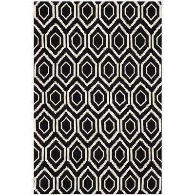 Handmade Black and Ivory Wool Tufted 5' x 8' Area Rug