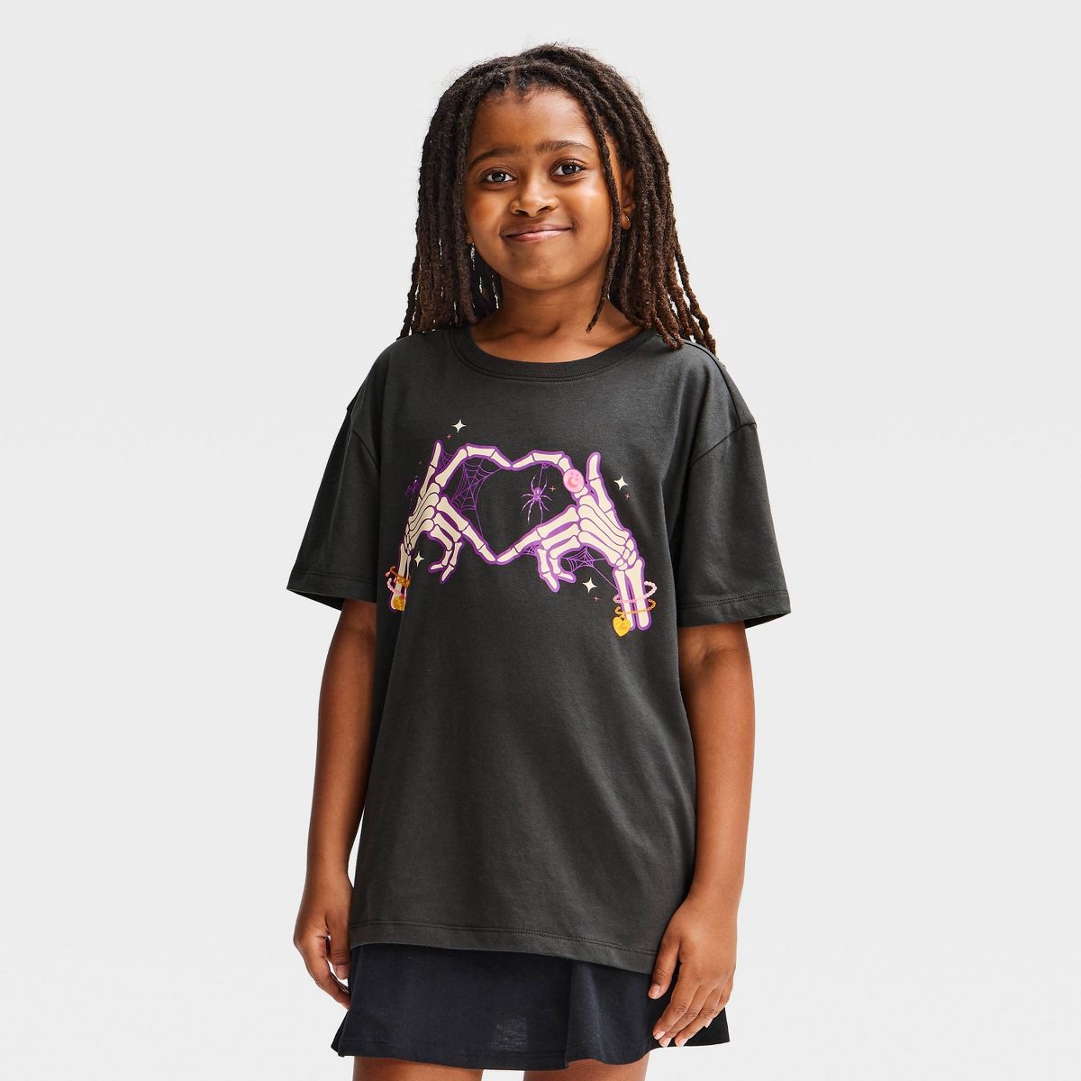 Girls' Halloween Heart Skeleton Hands Oversized Graphic T-Shirt - Charcoal Gray