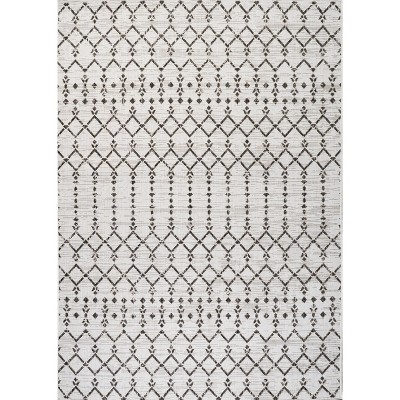 Black and White Geometric Flat Woven 5' x 7' Area Rug