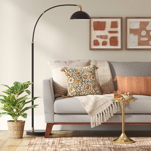 Adjustable Arc Floor Lamp with Swivel Head Black Modern Standing Light for Living Room Threshold