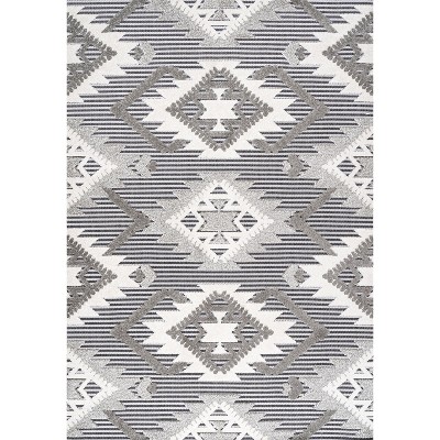 Reversible Geometric Gray Synthetic 8' x 10' Area Rug