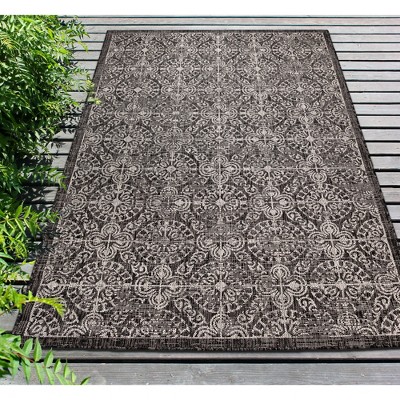Antique Medallion Tile Black Synthetic 6'6" x 9'3" Area Rug