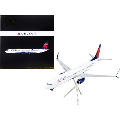 Boeing 737-900ER Commercial Aircraft "Delta Air Lines" White with Blue and Red Tail 1/200 Diecast Model Airplane by GeminiJets
