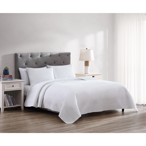 Kate Aurora Basic Bedding Euro Chic 3 Piece Quilt & Pillow Shams Set , White - Queen
