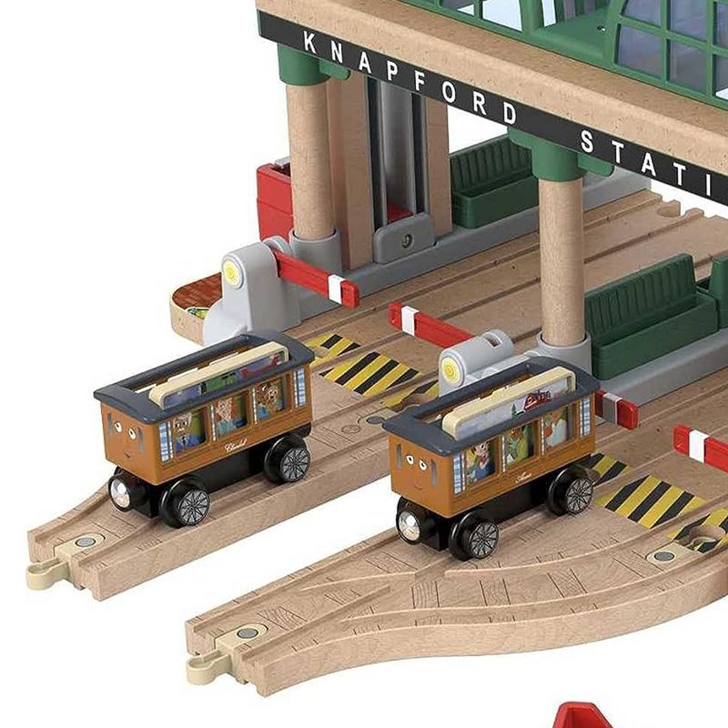 Thomas & Friends Knapford Station Wooden Railway Passenger Pickup Playset with 2 Passenger Cars, 1 Cargo Car, 5 Story Tiles and 4 Track Adapters, 2 of 6