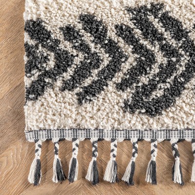 Braided Light Gray Square Shag Synthetic 5' x 8' Area Rug