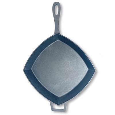 Bayou Classic Cast Iron Skillet