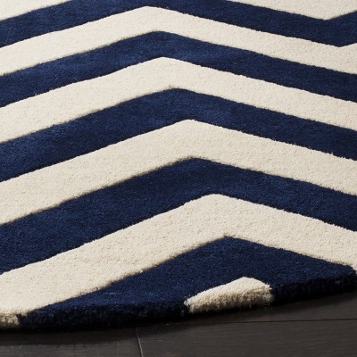 Off-White and Blue Hand-Tufted Wool Chevron Rug 2' x 3'