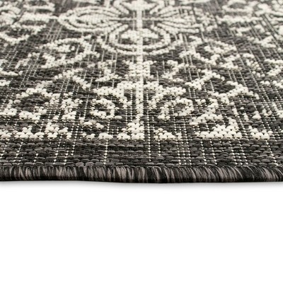 Antique Medallion Tile Black Synthetic Indoor/Outdoor Rug 7'10" x 9'10"