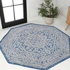 JONATHAN Y Sinjuri Medallion Textured Weave Indoor/Outdoor Area Rug - 1 of 4