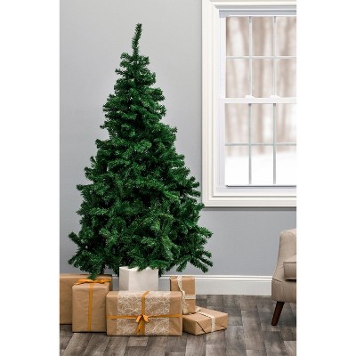 Perfect Holiday Classic Canadian Pine Tree