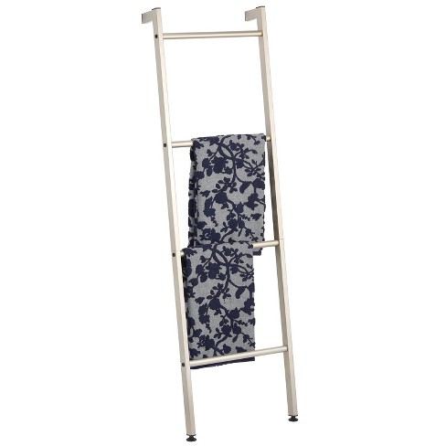 Metal ladder towel rack hot sale