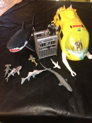 Animal Planet Shark Research Boat Playset