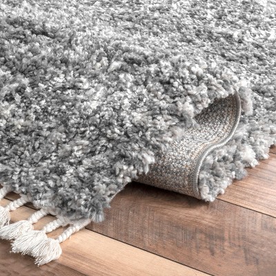 Contemporary Gray 4' x 6' Braided Shag Area Rug