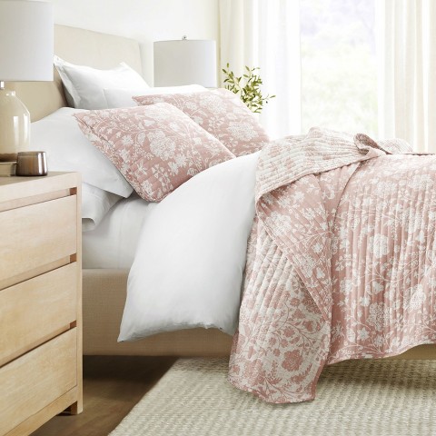 Becky Cameron Super Soft Quilt Set – Lightweight All Season Coverlet in Textured Floral Design by Becky Cameron, Textured Floral Rose, Twin/Twin Extra Long