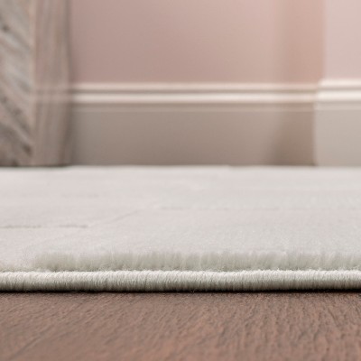 Thea 8' x 10' White/Cream Geometric Synthetic Area Rug