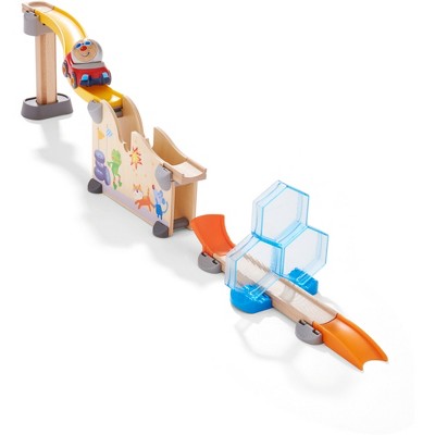 HABA Kullerbu Theme Set - Crash Test - 18 Piece Playset with Convertible Car and Stuntman Steve Ball