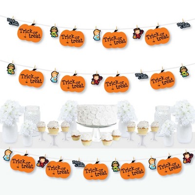 Big Dot of Happiness Trick or Treat - Halloween Party DIY Decorations - Clothespin Garland Banner - 44 Pieces