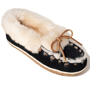 Minnetonka Women's Ultimate Sheepskin Slipper - 1 of 4
