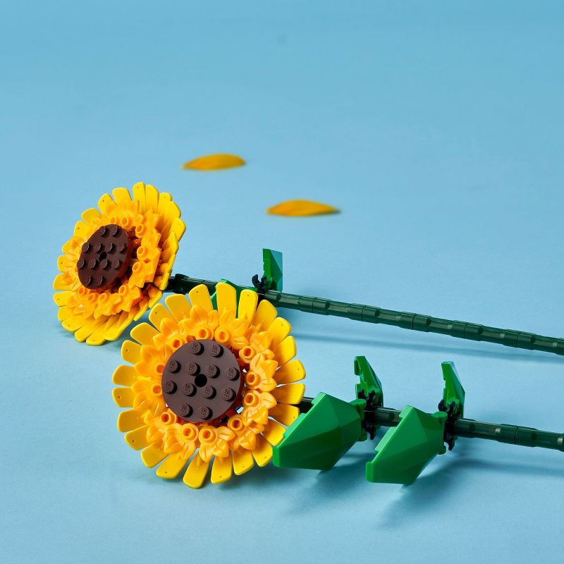LEGO Sunflowers Building Toy Set 40524, 3 of 8
