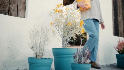 14" Burnt Red Saturn Bell-Shaped Indoor & Outdoor Planter