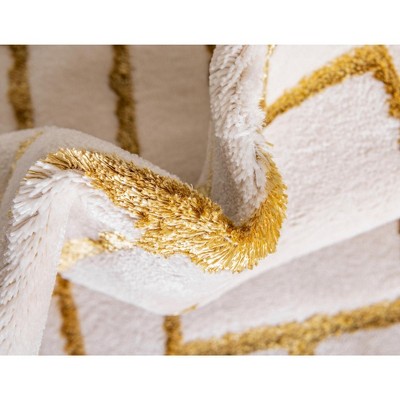 White Gold Geometric 4' x 6' Easy-Care Synthetic Area Rug