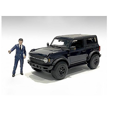 "The Dealership" Male Salesperson Figurine for 1/18 Scale Models by American Diorama