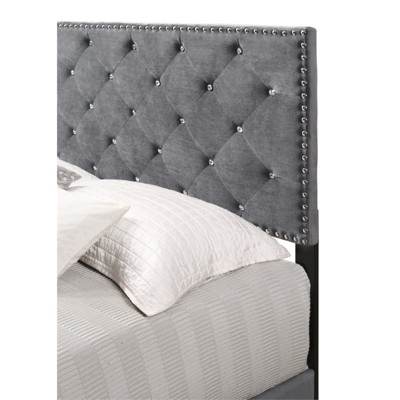Suffolk Queen Bed with Tufted Velvet Upholstery and Nailhead Trim in Gray