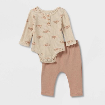 Grayson Collective Baby 2pc Thermal Henley Top & Bottom Set - Light Brown Newborn