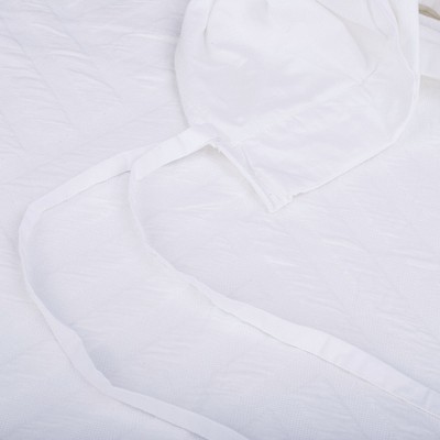 White Geo Matelassé Cotton Queen/Full Duvet Cover Set