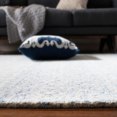 Handmade Tufted Wool Area Rug in Blue/Ivory, 8' x 10'