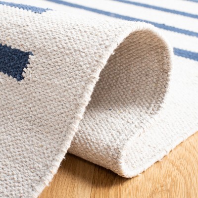 Ivory and Navy Handwoven Cotton 4' x 6' Reversible Rug